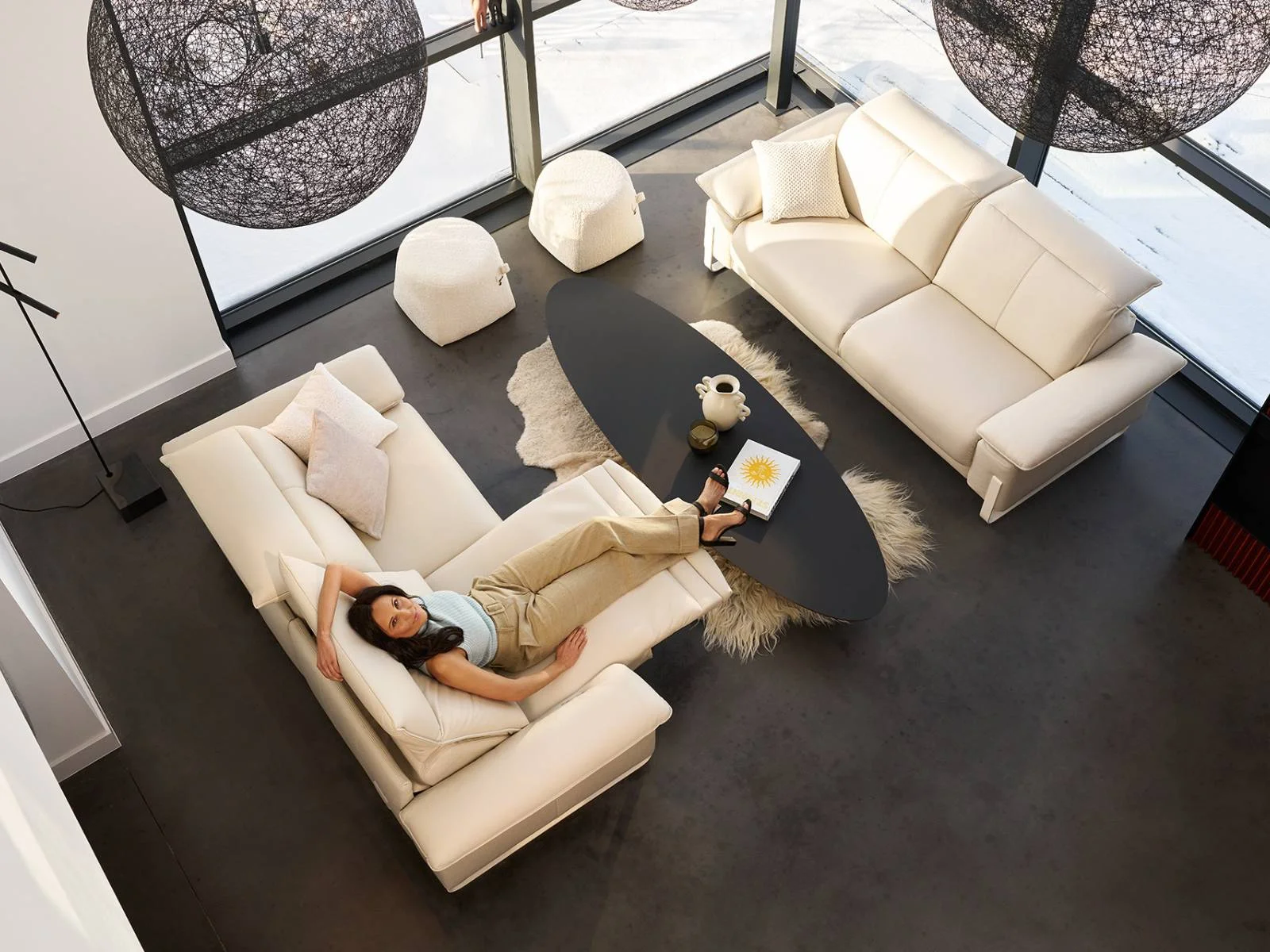 rom1961_SERENO_Sofa_Leder_beige_Relaxsofa_totale