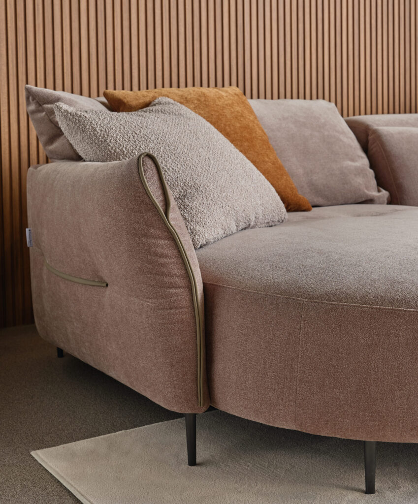 BOSS SOFA - Image 2