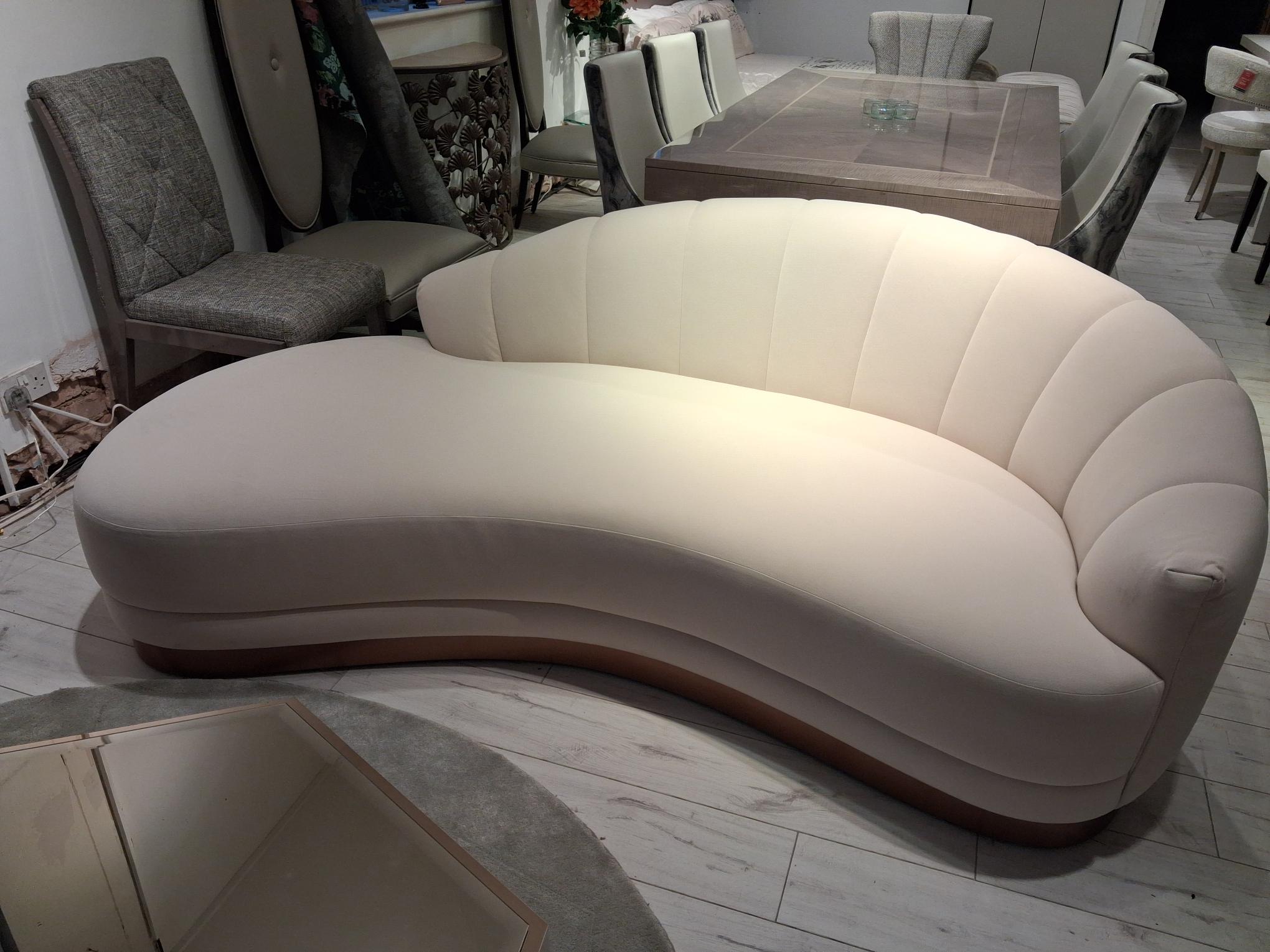 LUNA CURVED SOFA